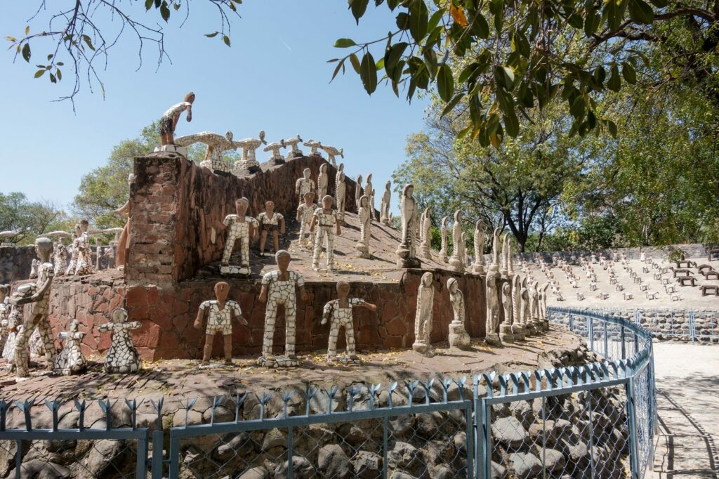 Garden of Memory or Wonderland of waste? nek chand rock garden simon martin